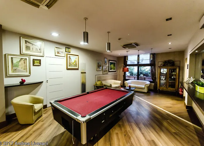 فندق Donatello إيمولا