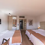 도나텔로 호텔 4*