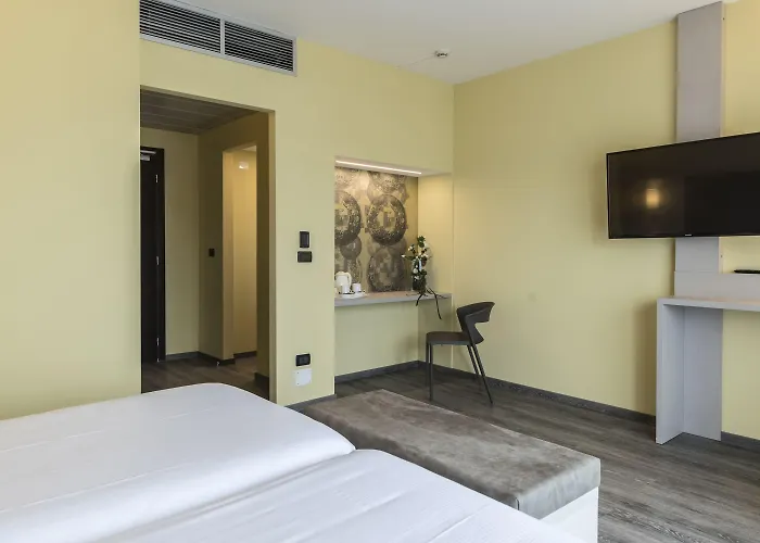 Donatello 4* イーモラ